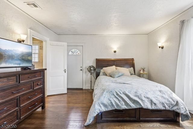 16 Jones Pl, West Orange Twp., NJ 07052