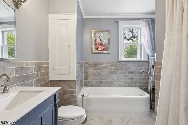 16 Jones Pl, West Orange Twp., NJ 07052