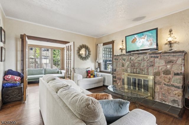 16 Jones Pl, West Orange Twp., NJ 07052