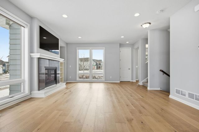 16221 Duskwood Trail, Lakeville, MN 55044