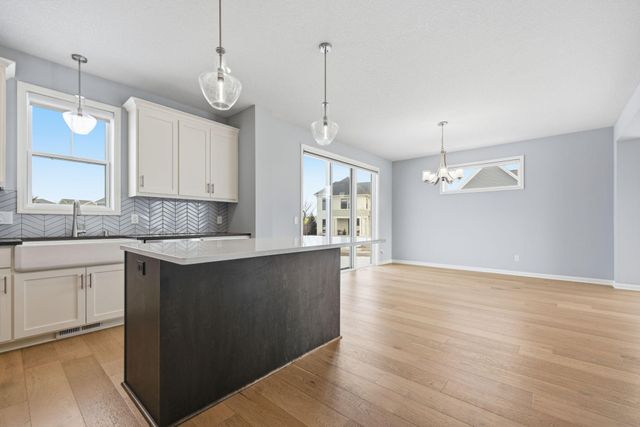 16221 Duskwood Trail, Lakeville, MN 55044