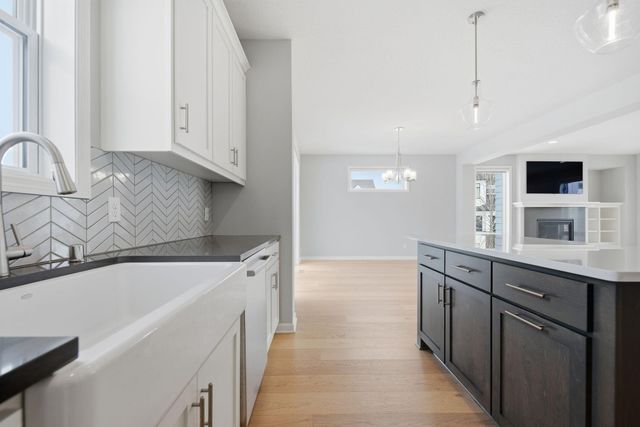 16221 Duskwood Trail, Lakeville, MN 55044