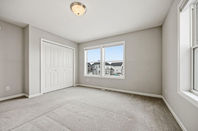 16221 Duskwood Trail, Lakeville, MN 55044