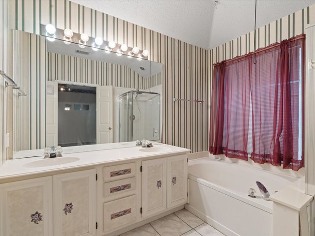 314 Branch Bend, Euless, TX 76039