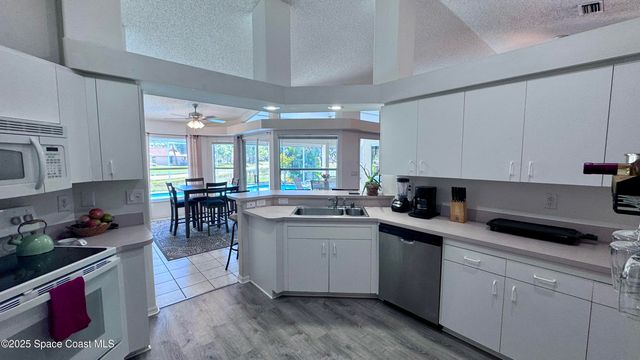 615 Sheridan Woods Drive, Melbourne, FL 32904