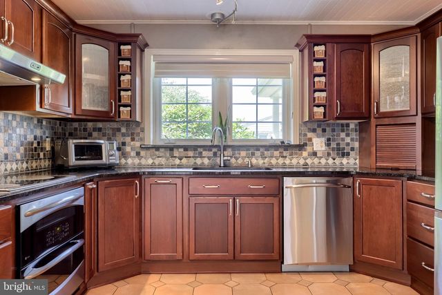 1262 GRAYSTONE RD, Manheim, PA 17545