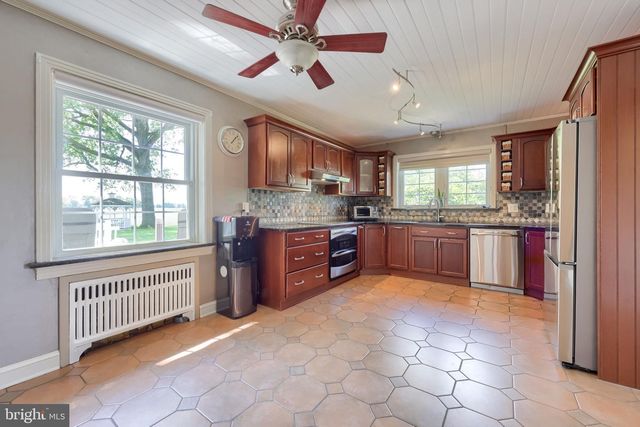 1262 GRAYSTONE RD, Manheim, PA 17545