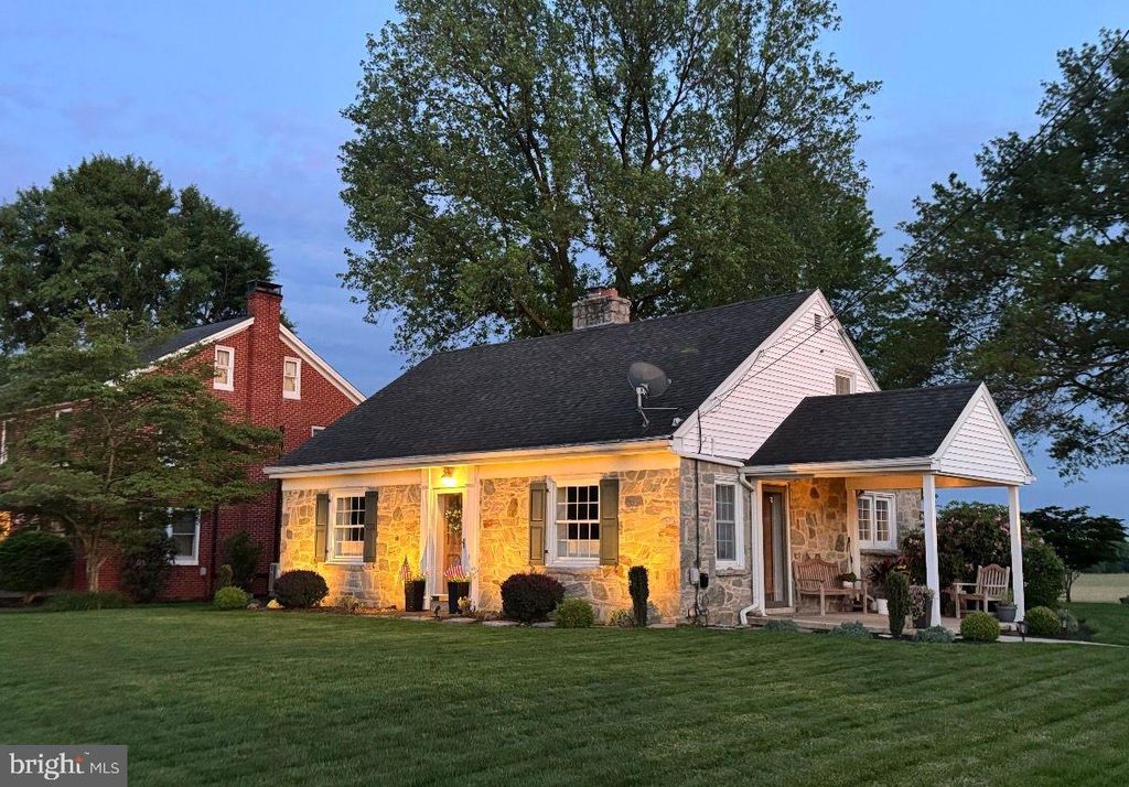 1262 GRAYSTONE RD, Manheim, PA 17545