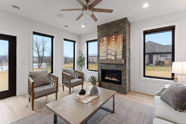 9743 Frontier Lane, Lakeville, MN 55044