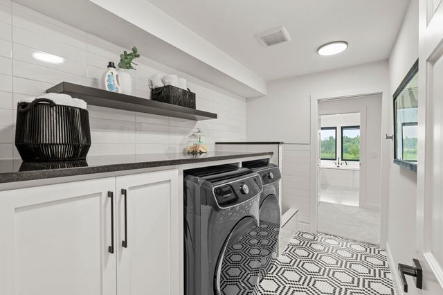 9743 Frontier Lane, Lakeville, MN 55044