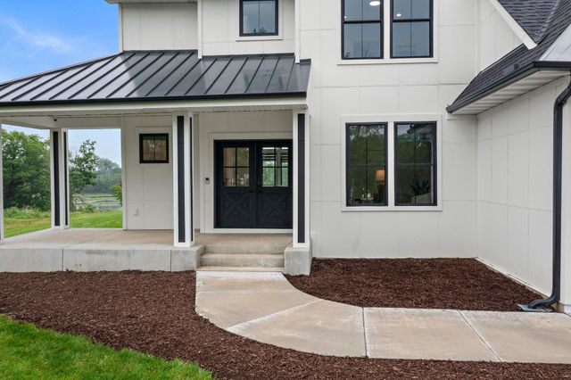 9743 Frontier Lane, Lakeville, MN 55044