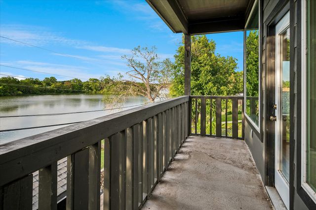 2001 Pebblebrook Trail, Irving, TX 75060