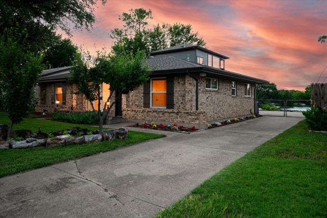 2001 Pebblebrook Trail, Irving, TX 75060