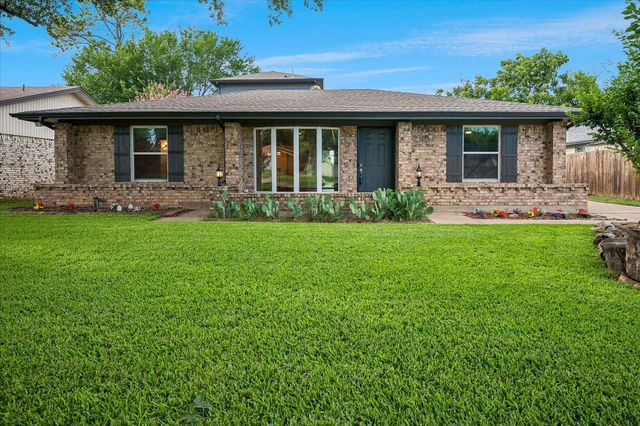 2001 Pebblebrook Trail, Irving, TX 75060