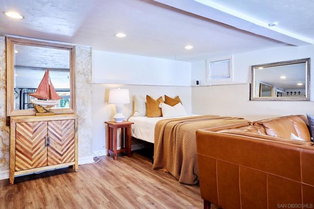 4568 4th Street, La Mesa, CA 91941