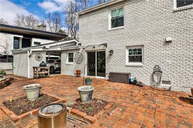 800 Glenairy Drive, Atlanta, GA 30328