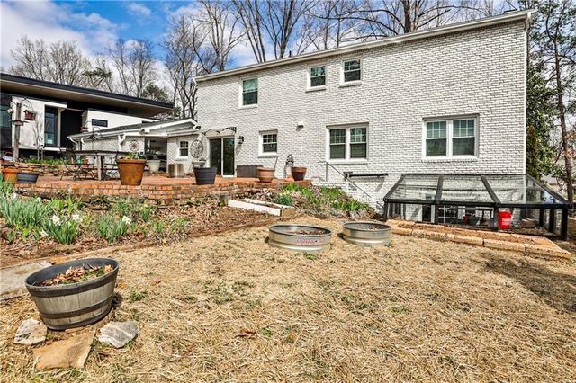 800 Glenairy Drive, Atlanta, GA 30328