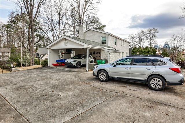 800 Glenairy Drive, Atlanta, GA 30328