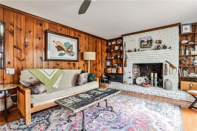 800 Glenairy Drive, Atlanta, GA 30328