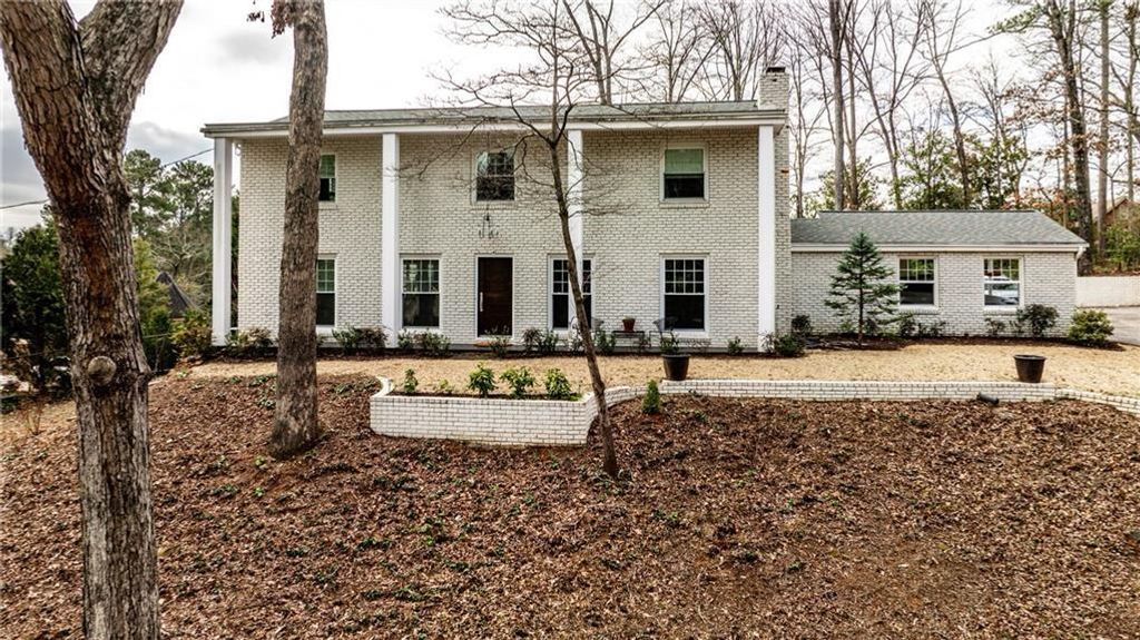 800 Glenairy Drive, Atlanta, GA 30328