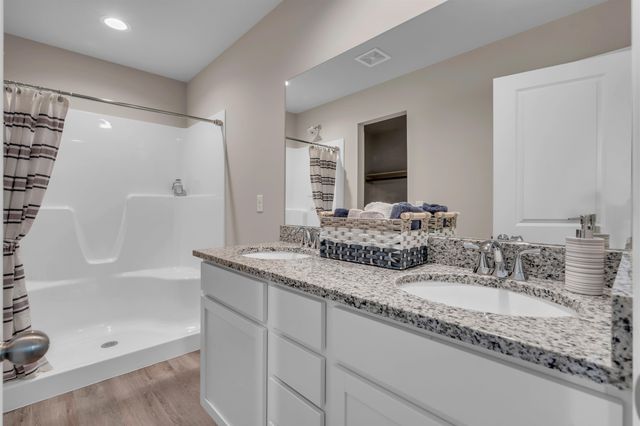 2231 S Vintage Dr, Andover, KS 67002