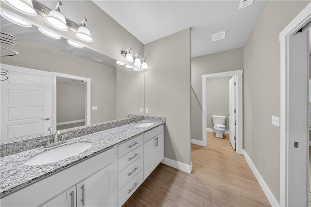 364 Kinniburgh Drive, Farmington, AR 72730