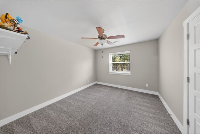 364 Kinniburgh Drive, Farmington, AR 72730