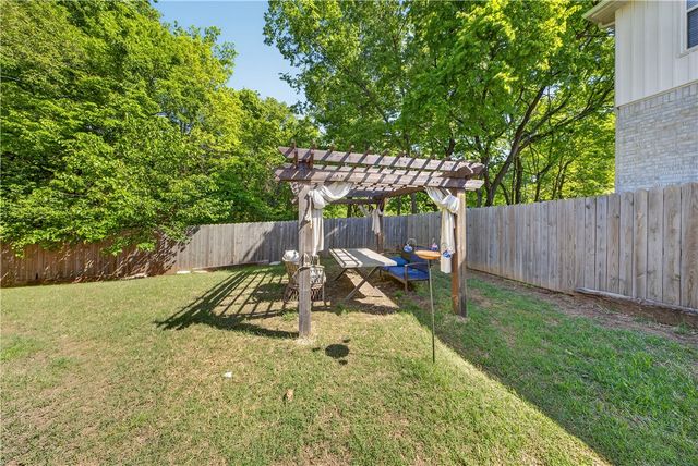 364 Kinniburgh Drive, Farmington, AR 72730