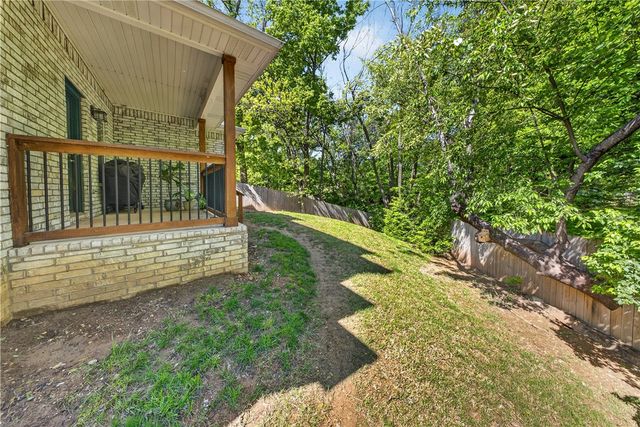 364 Kinniburgh Drive, Farmington, AR 72730