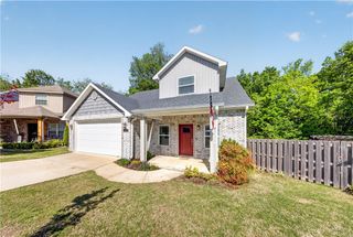 364 Kinniburgh Drive, Farmington, AR 72730