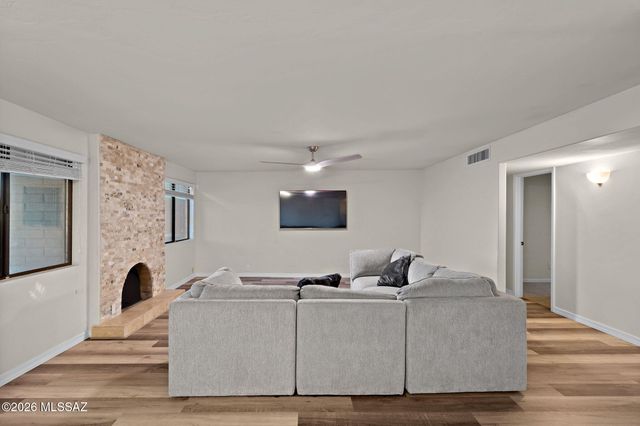 1202 N Avenida Cascada, Tucson, AZ 85715