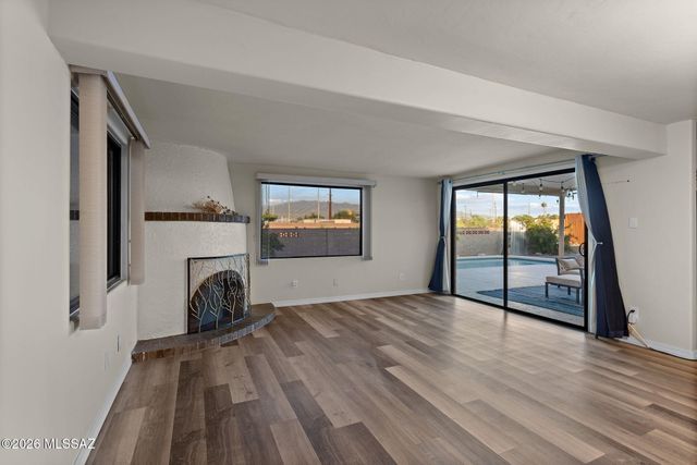 1202 N Avenida Cascada, Tucson, AZ 85715