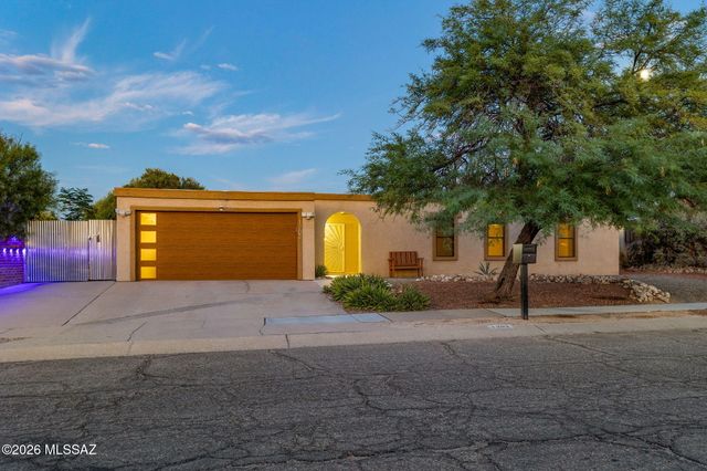 1202 N Avenida Cascada, Tucson, AZ 85715