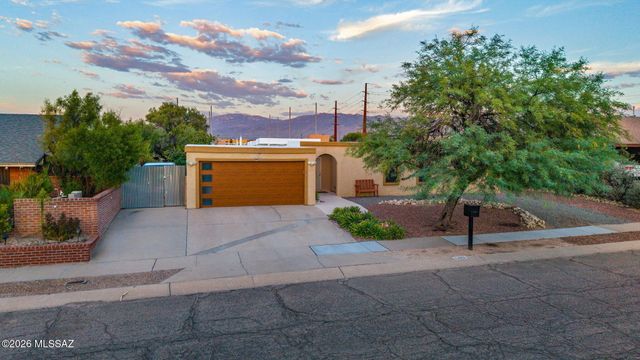 1202 N Avenida Cascada, Tucson, AZ 85715