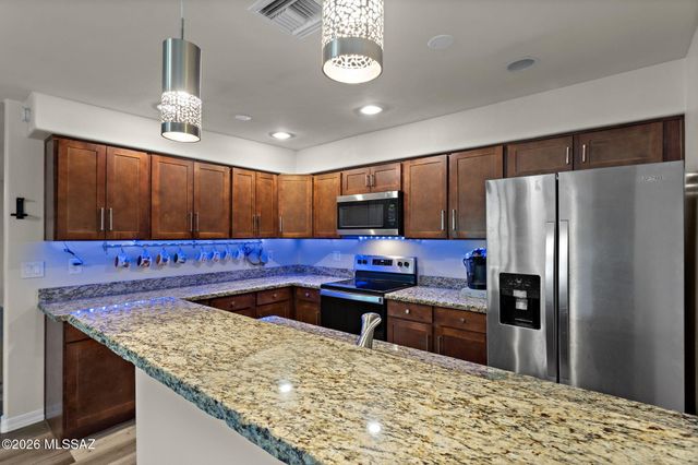 1202 N Avenida Cascada, Tucson, AZ 85715