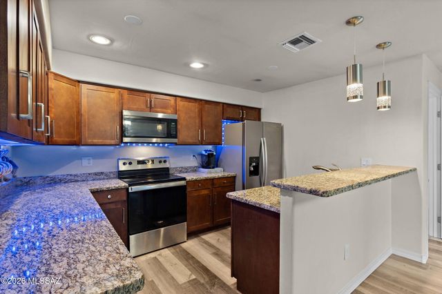 1202 N Avenida Cascada, Tucson, AZ 85715