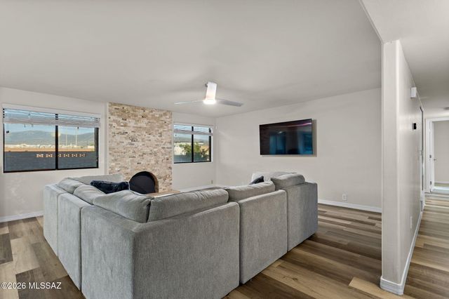 1202 N Avenida Cascada, Tucson, AZ 85715