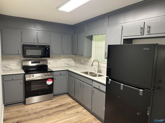 1114 Oakwood Avenue, Huntsville, AL 35806