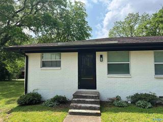 1114 Oakwood Avenue, Huntsville, AL 35806