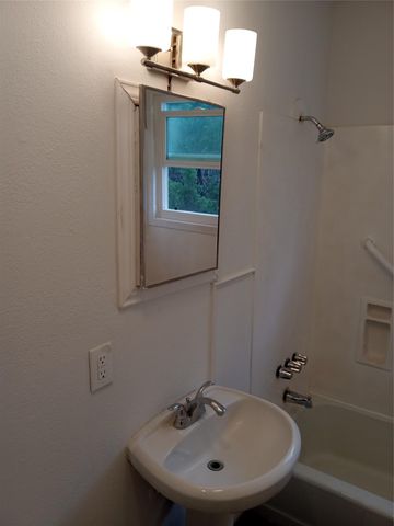 1505 O'Reilly CT C, Austin, TX 78734