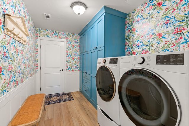 1060 Anglers Place, Shady Cove, OR 97539