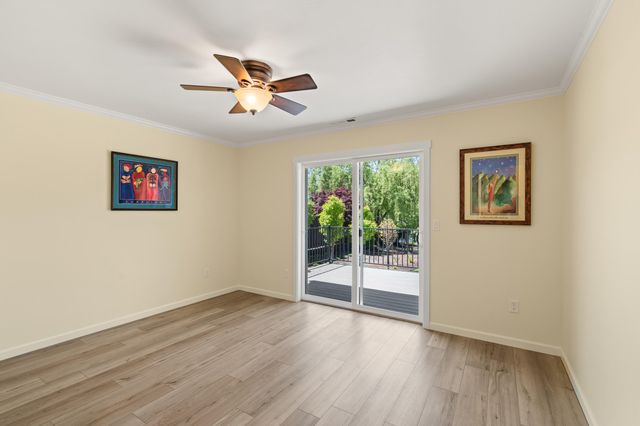 1060 Anglers Place, Shady Cove, OR 97539