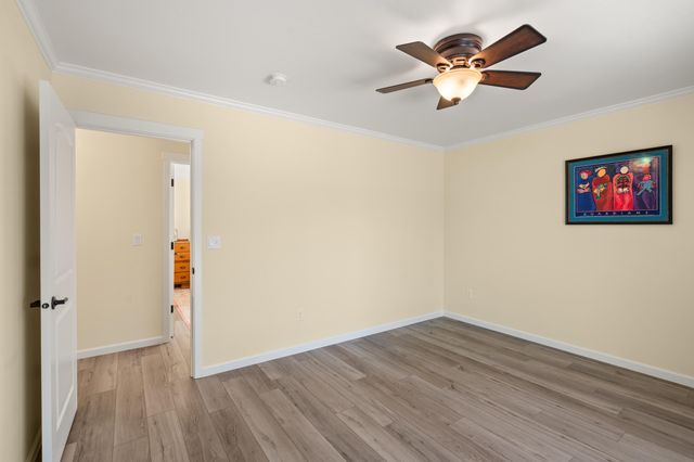 1060 Anglers Place, Shady Cove, OR 97539