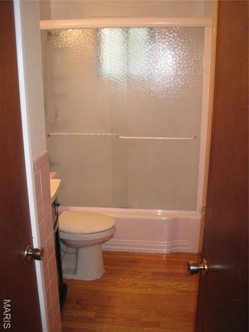 263 Meadowcrest Drive, Ferguson, MO 63135