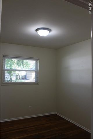 263 Meadowcrest Drive, Ferguson, MO 63135