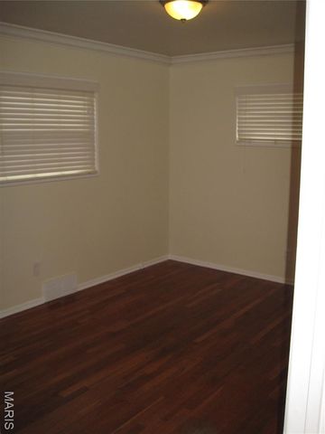 263 Meadowcrest Drive, Ferguson, MO 63135