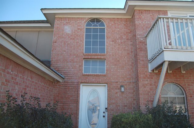 5608 Fairway Circle, Haltom City, TX 76117