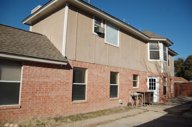 5608 Fairway Circle, Haltom City, TX 76117