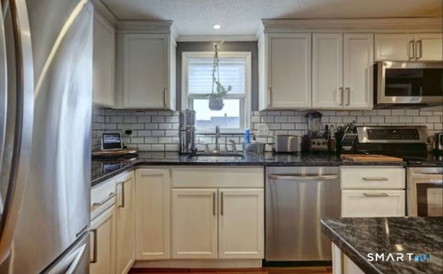 761 Campbell Avenue, West Haven, CT 06516