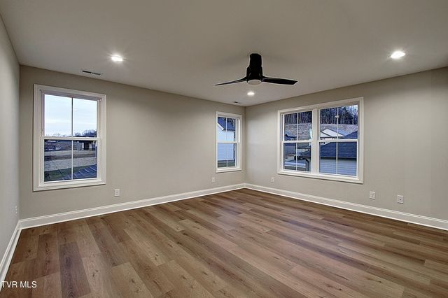 543 Catalina Court, Jonesborough, TN 37659